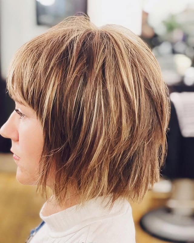 18. Honey Blonde Highlighted Choppy Shag Bob - Choppy Shaggy Haircuts