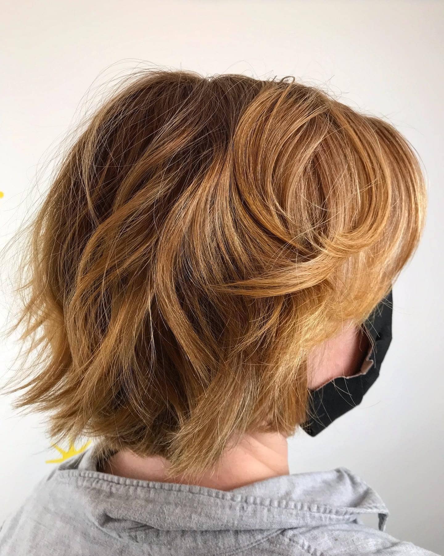 9. Golden Honey Shaggy Bob - Shaggy Bob Haircuts
