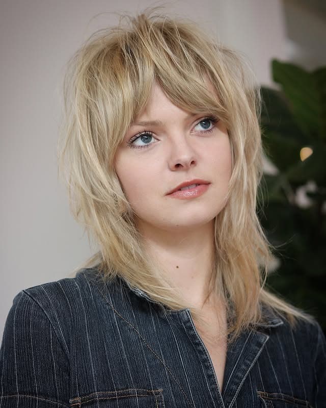 12. Platinum Blonde Shaggy Bob Mullet - Shaggy Bob Haircuts