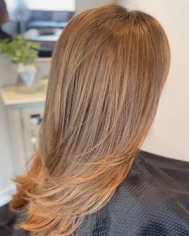 6. Extra Long Layered U-Cut with Beige Blonde Hair - Extra Long Layers