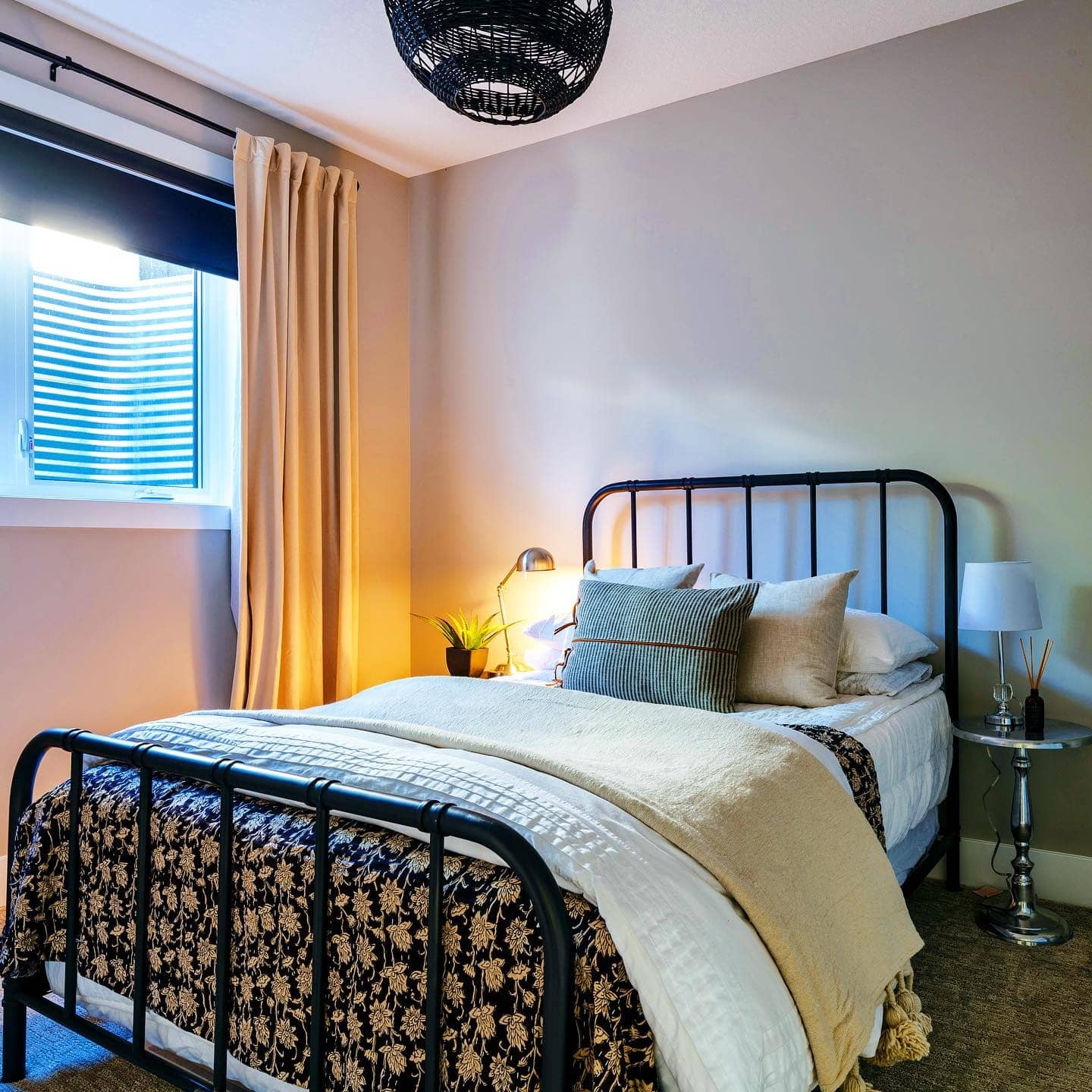 13. Black and Cream Industrial Guest Bedroom Design - guest bedroom ideas