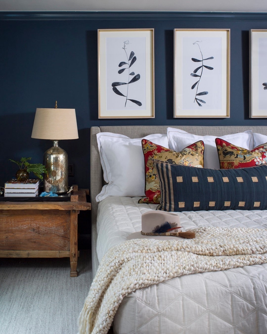 7. Navy Bedroom with Rustic Wood Furniture - navy bedroom ideas