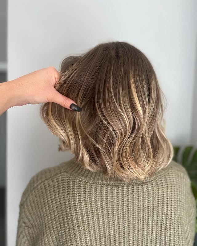18. Mushroom Blonde Balayage Midi Bob - Midi Cut Hairstyles