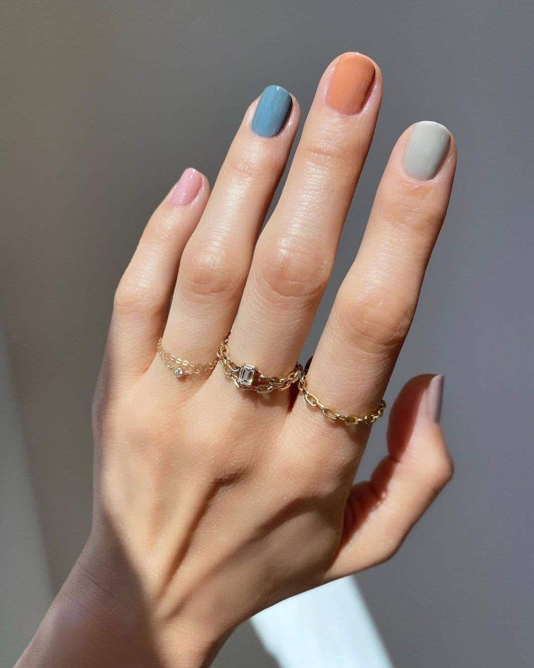 8. Muted Color Block Short Round Nails - simple fall nail ideas