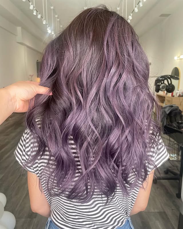 19. Textured Ash Violet Wavy Hair - Ash Violet Hair Color