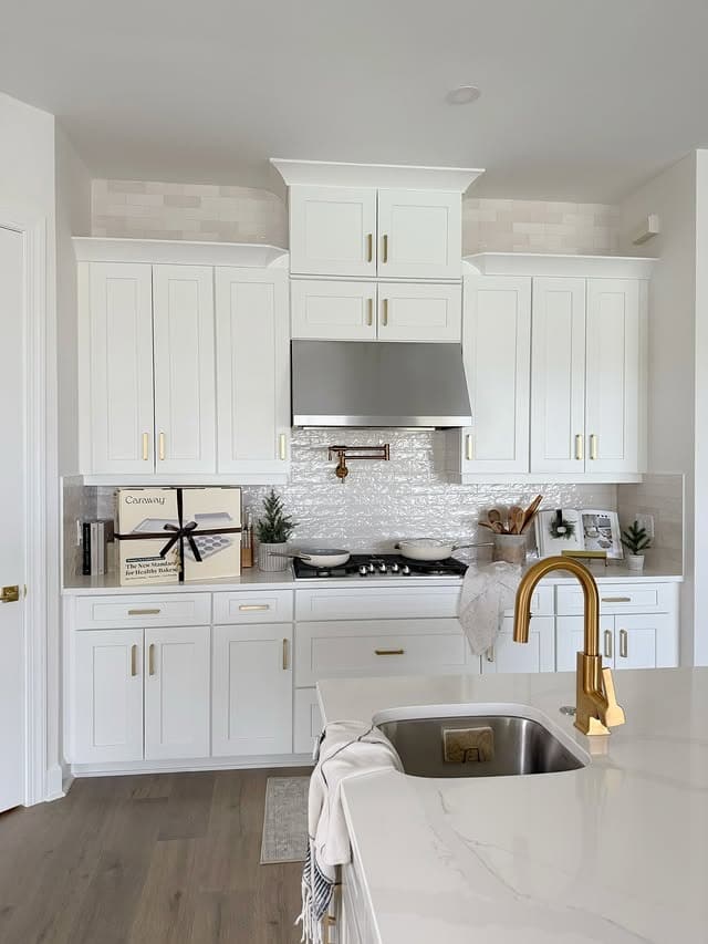 13. White and Gold Classic Kitchen Ideas - aesthetic kitchen ideas