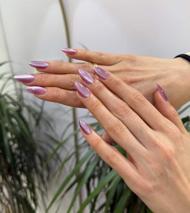 5. Lavender Pearl Cat Eye Nails - cat eye nail ideas