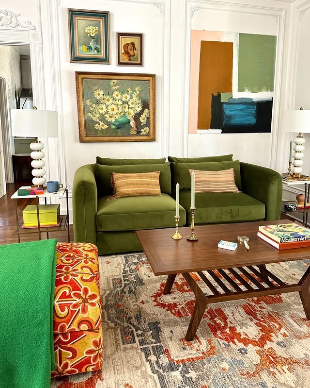 14. Olive Green Retro Living Room Ideas With Vintage Art - retro living room ideas