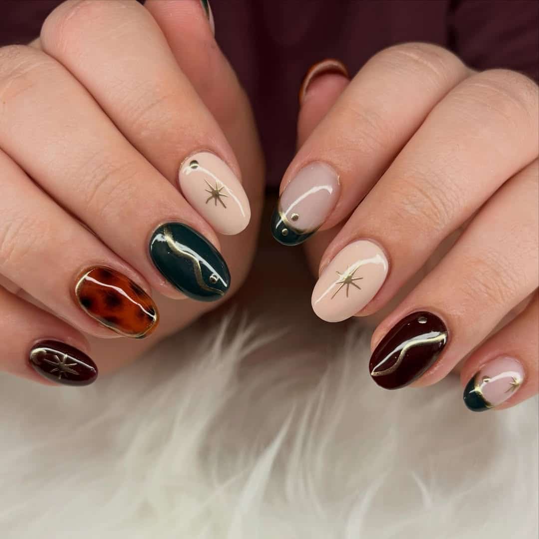 18. Retro Green and Tortoiseshell Oval Nails - oval nail ideas