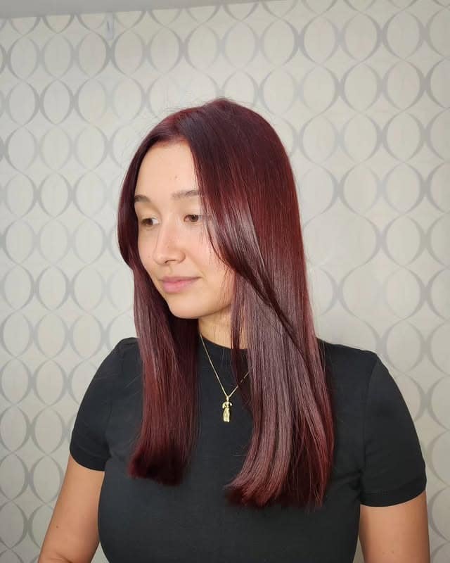 20. Deep Burgundy Straight Mid-Length Hair - Deep Burgundy Hair Color