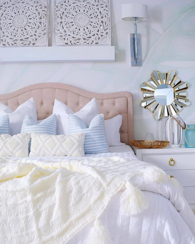 16. White and Baby Blue Coastal Summer Bedroom Idea - summer bedroom ideas