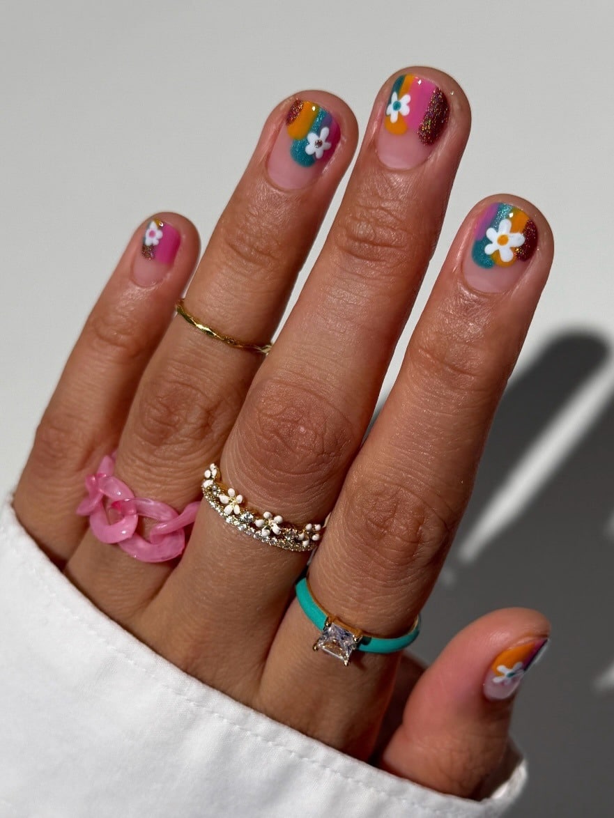 10. Retro Rainbow Daisy Short Nails - cute and easy nail ideas