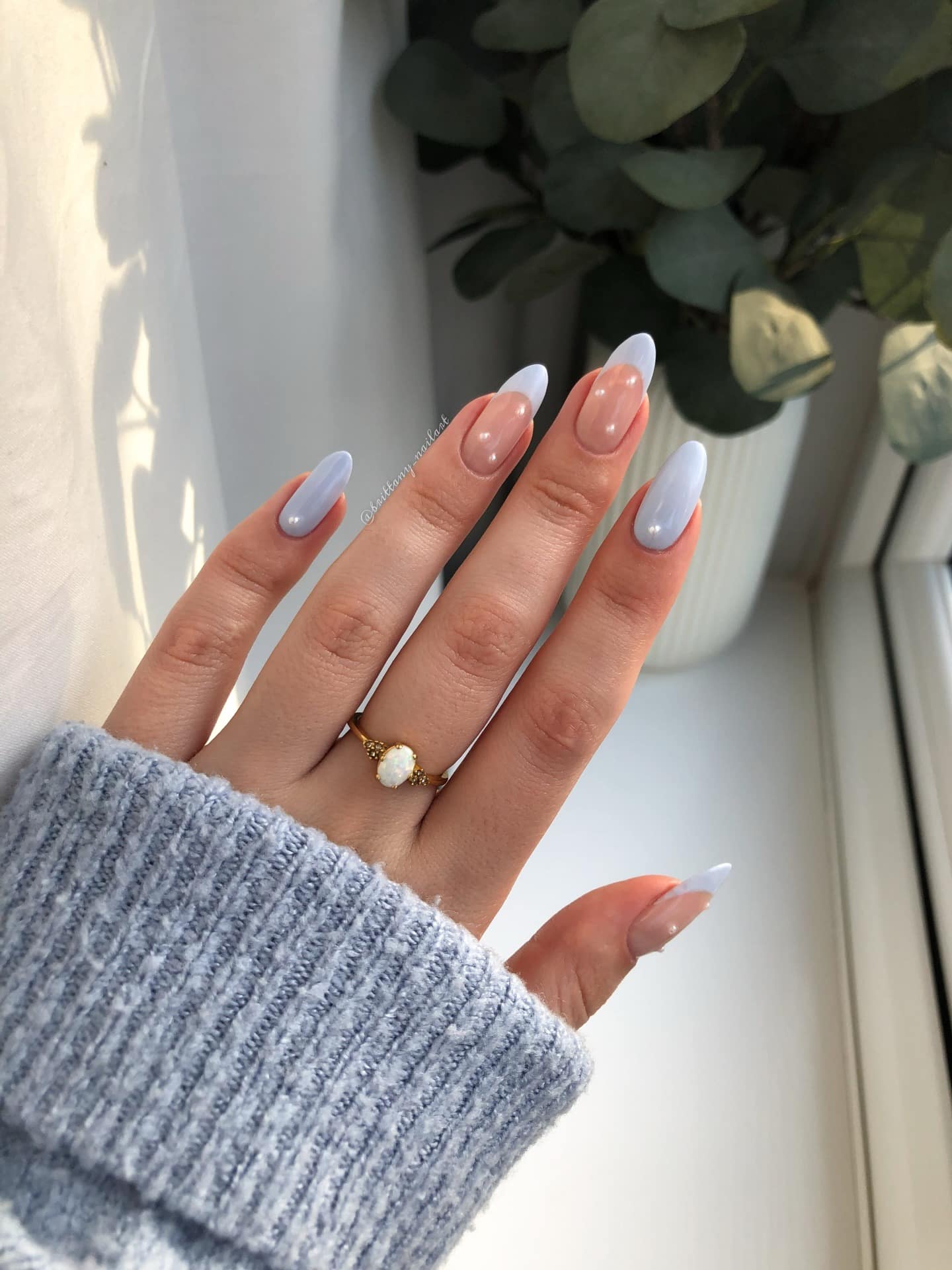 20. Baby Blue Ombre Almond Nails - cute and easy nail ideas