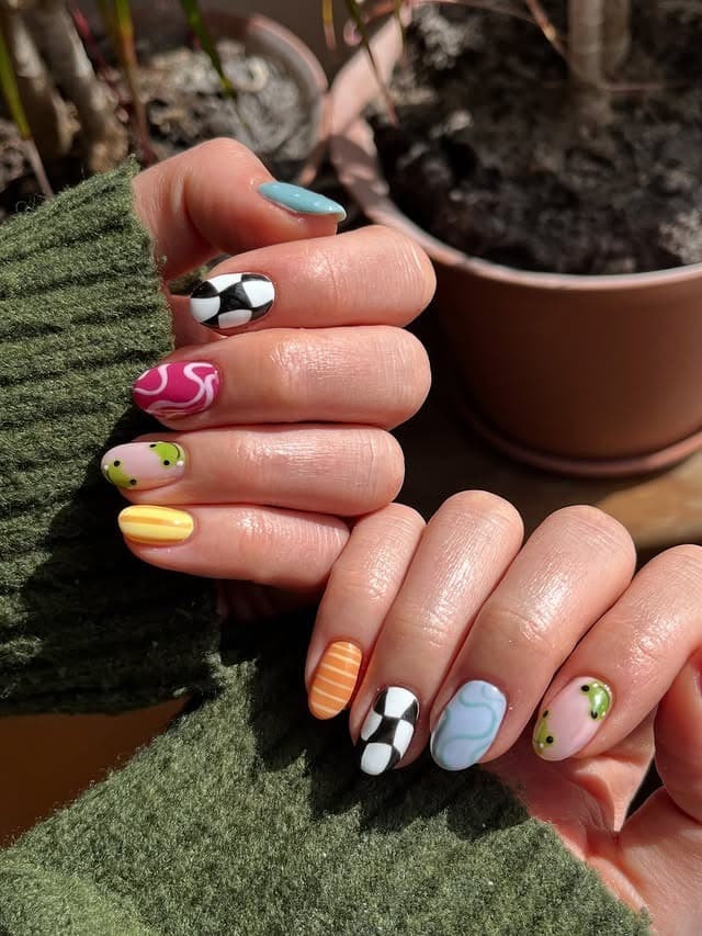 10. Retro Checkerboard Short Nails - easy short nail ideas