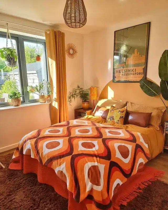 18. Retro Orange Bedroom Ideas with Geometric Bedding - orange bedroom ideas