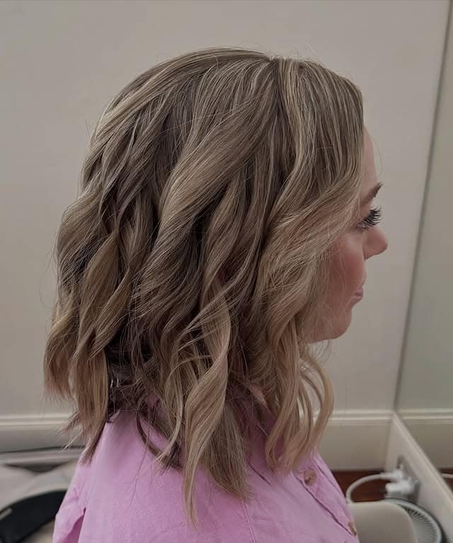 7. Mushroom Blonde Wavy Lob - Short Wavy Hairstyles