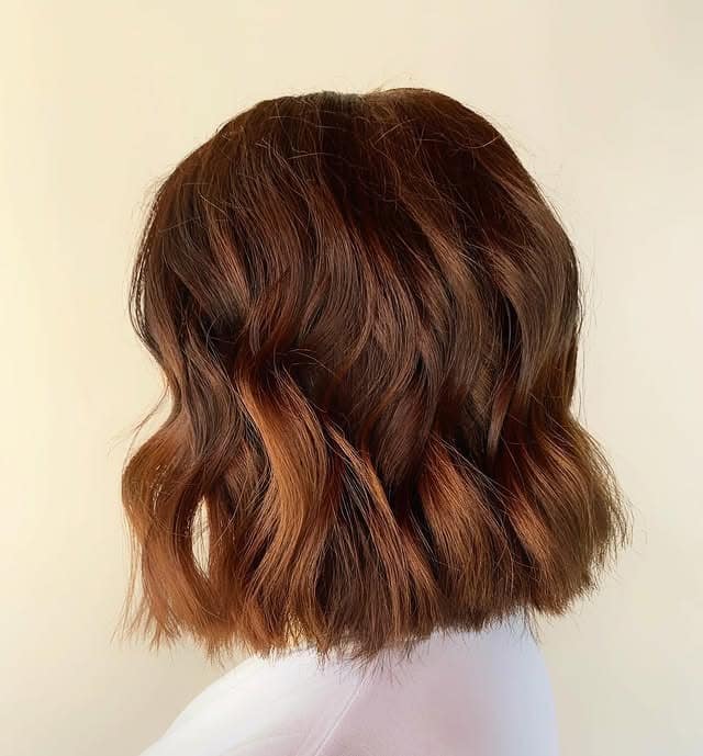 21. Cinnamon Brown Wavy Bob - Short Wavy Hairstyles