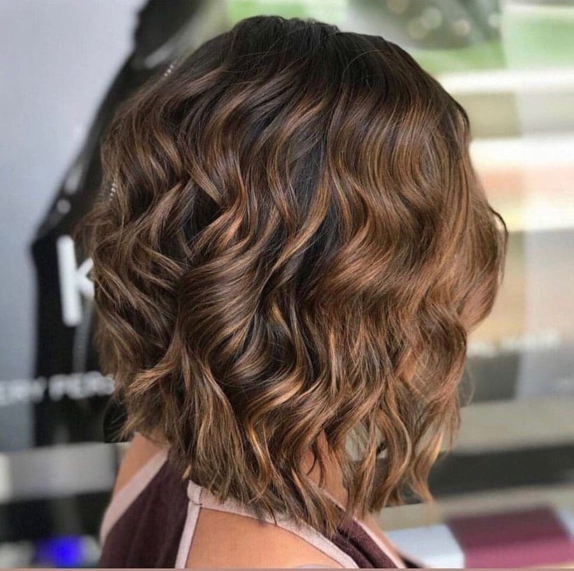 22. Chocolate Brown Balayage Wavy Bob - Short Wavy Hairstyles