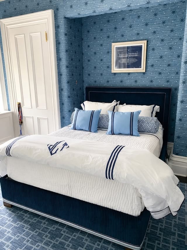 11. Navy Star Wallpaper Nautical Bedroom Idea in Blue and White - nautical bedroom ideas