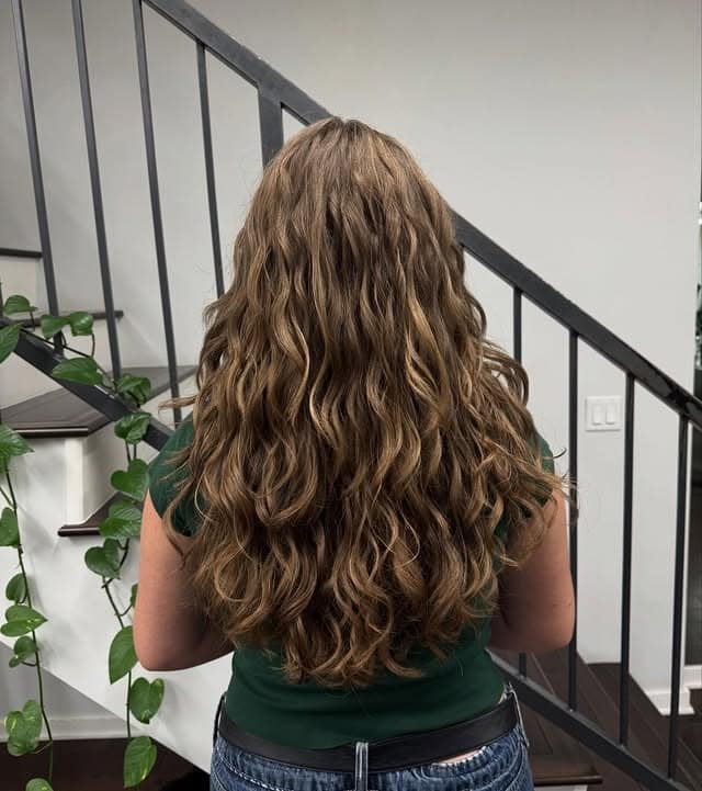 14. Long Natural Waves with Mushroom Brown Balayage - Wavy Hairstyles