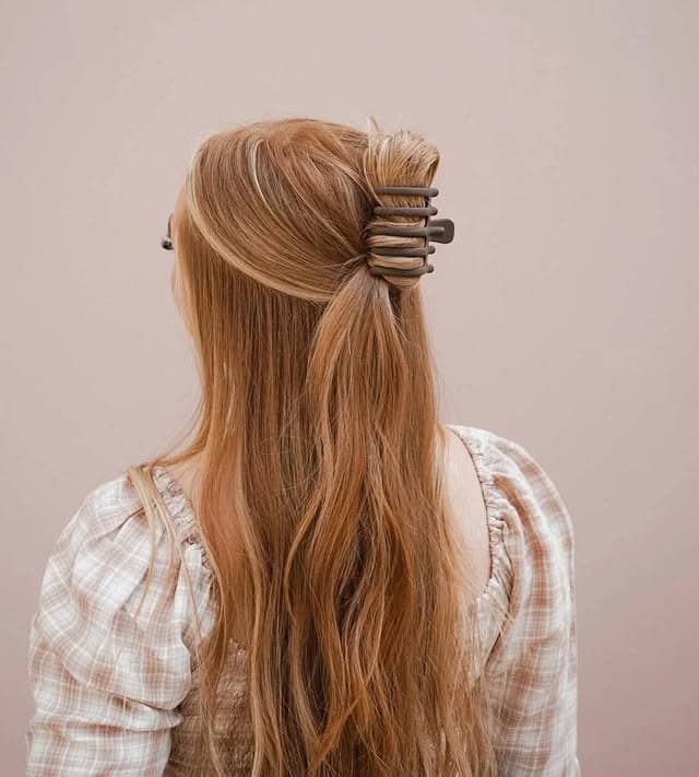12. Golden Blonde Half-Up Claw Clip Hairstyle - Claw Clip Hairstyles