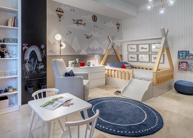 8. Blue and White Toddler Bedroom Ideas with Adventure Theme - toddler bedroom ideas