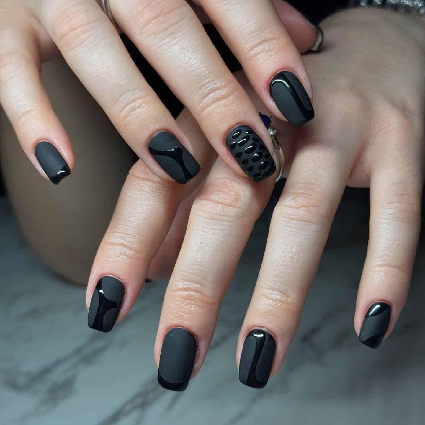 19. Matte Black Gloss Accent Square Nails - matte nail ideas