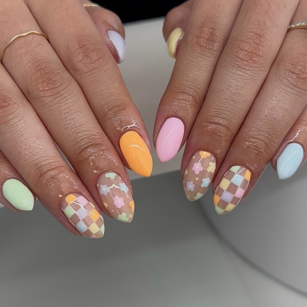 9. Pastel Checkerboard Floral Nails - pastel nail ideas