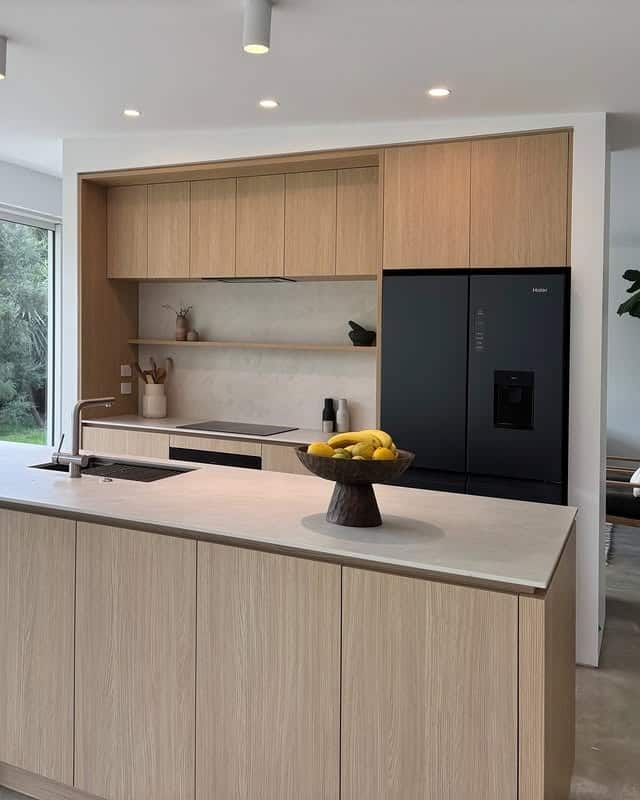 20. Minimalist Kitchen Ideas with Natural Oak Cabinets - minimalist kitchen ideas