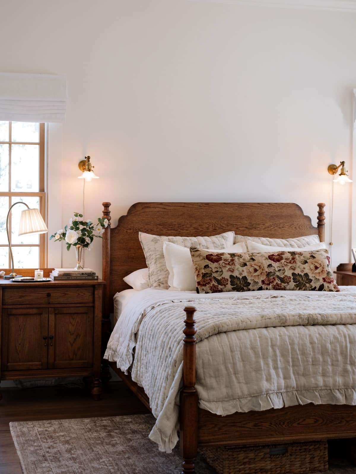 8. Traditional Bedroom Ideas with Oak Wood and Floral Bedding - traditional bedroom ideas