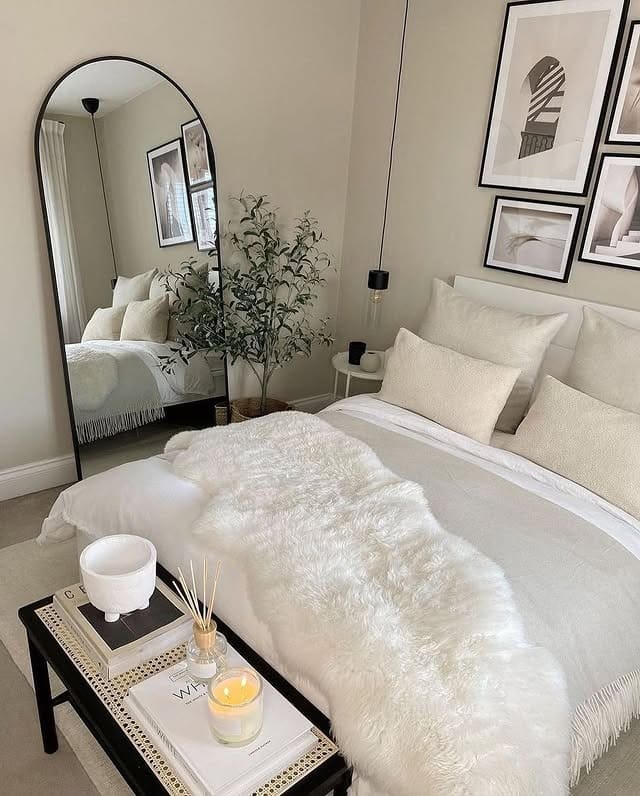 11. Chic Bedroom Ideas in Soft White and Black - chic bedroom ideas