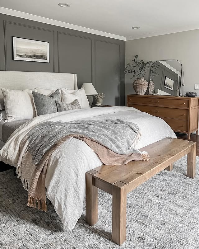 14. Chic Bedroom Ideas in Gray and Natural Oak - chic bedroom ideas