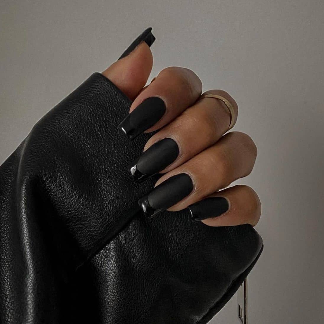 9. Matte Black Coffin Nails with Glossy Tips - matte black nail ideas