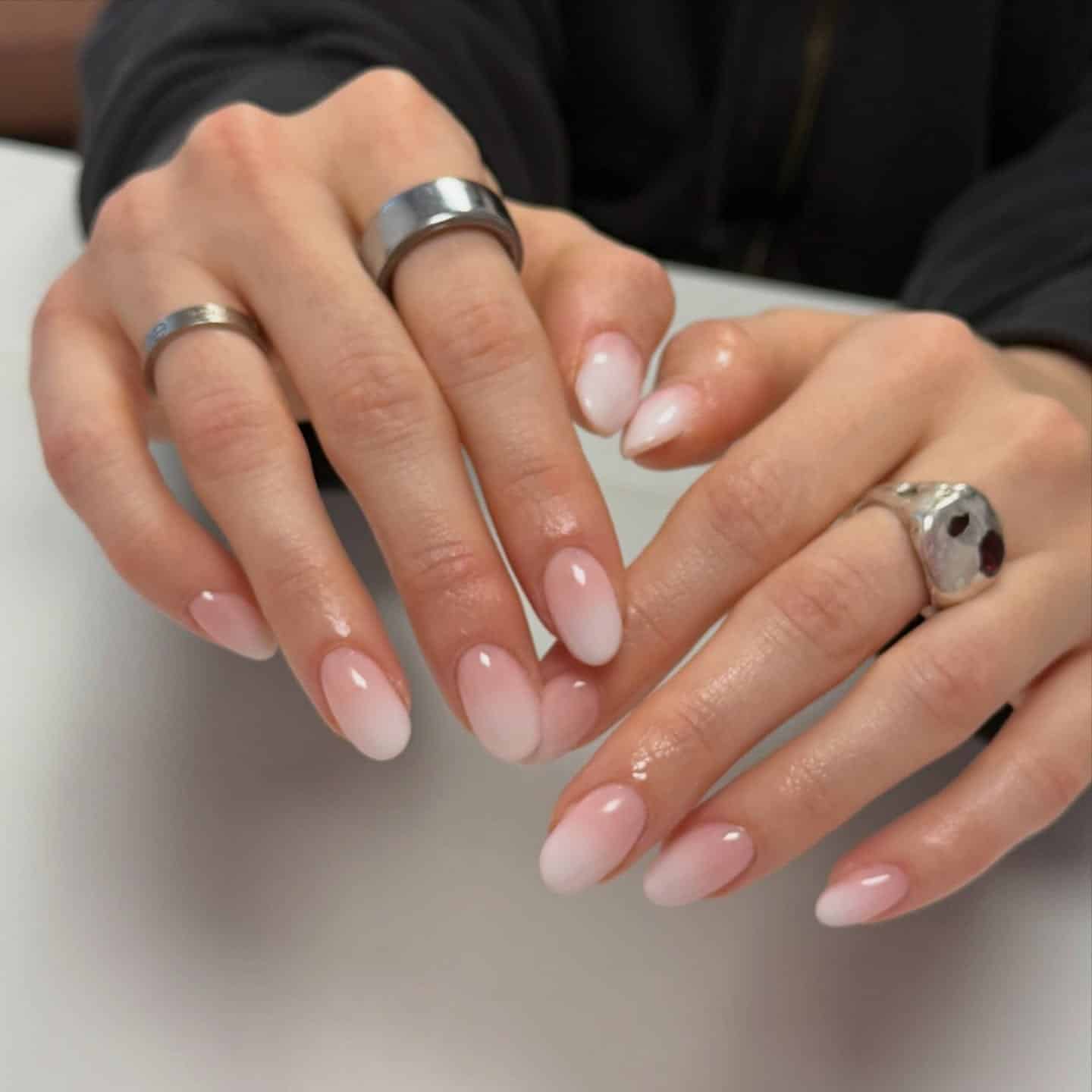9. Blush Pink and White Ombré Round Nails - round nail ideas