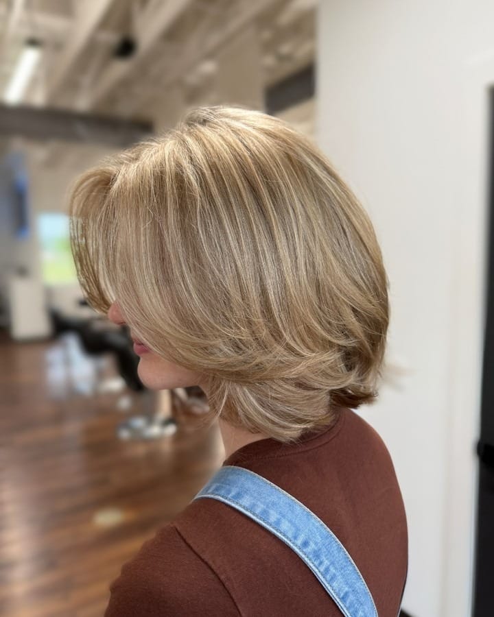 5. Beige Blonde Feathered Shag Bob - Short Shag Haircuts