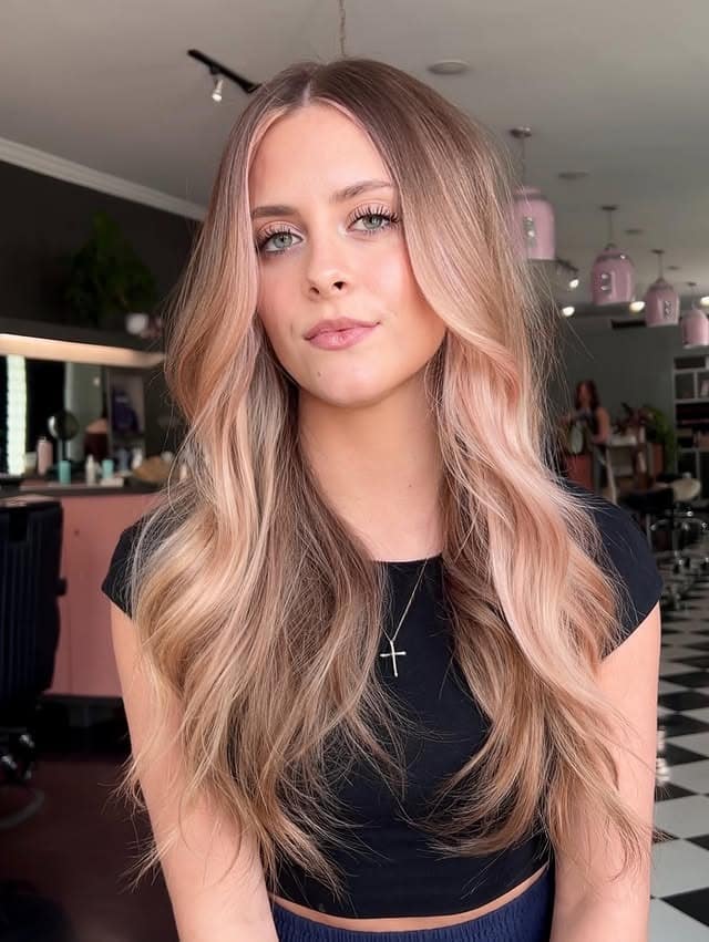 21. Champagne Rose Gold Face-Framing Layers - Rose Gold Hair Color
