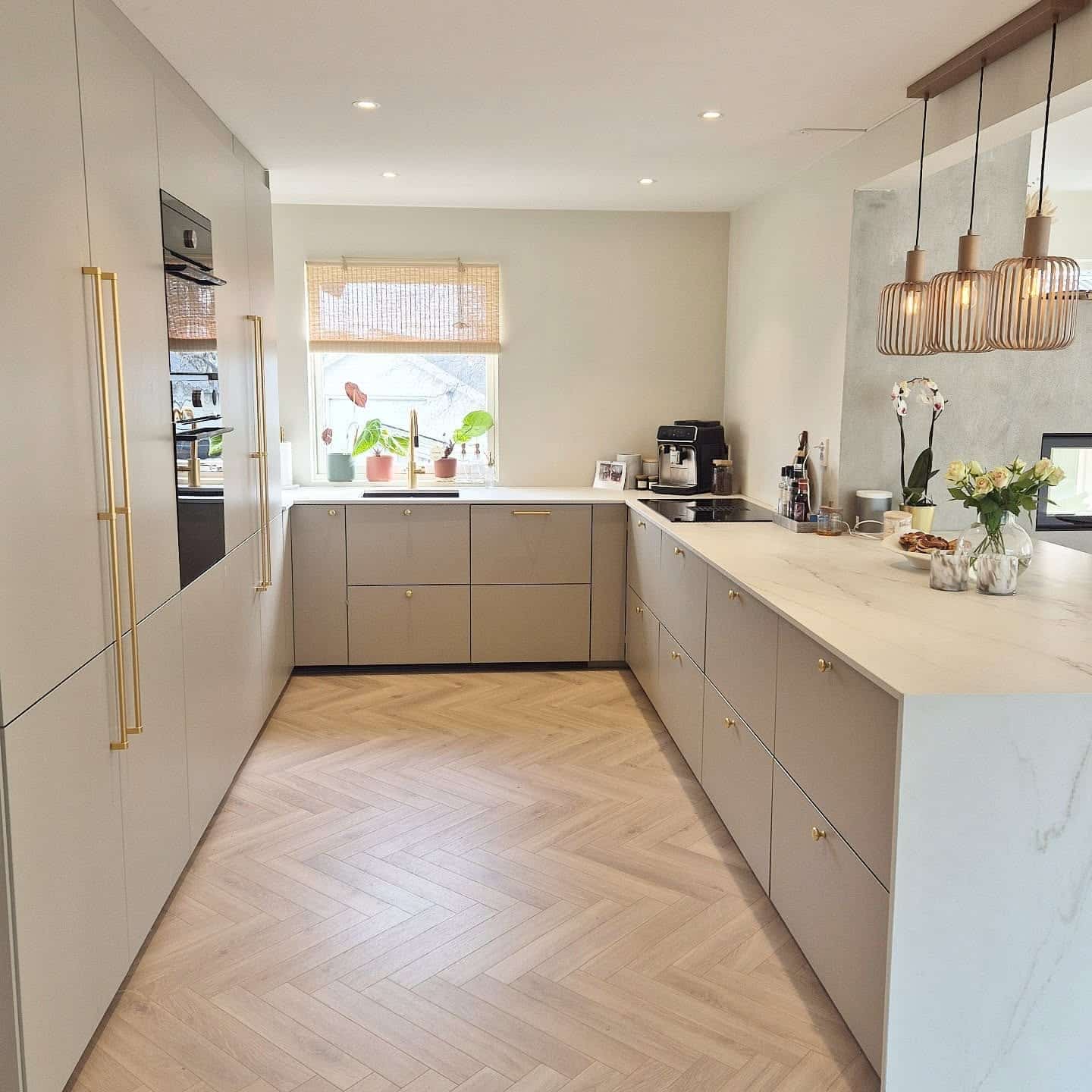 11. Warm Greige and Gold Scandinavian Kitchen Idea - scandinavian kitchen ideas