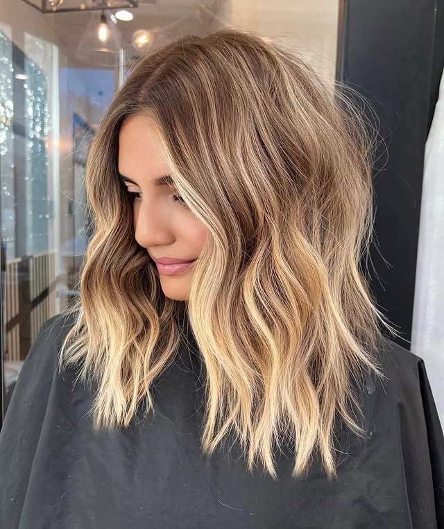 1. Rooted Honey Blonde Wavy Lob with Bright Highlights - Honey Blonde Hair with Highlights