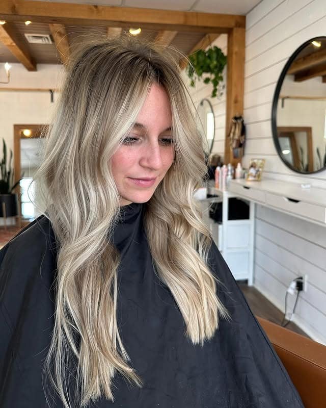 17. Long Dark Blonde with Bright Blonde Face Frame - Dark Blonde Hair Color with Highlights