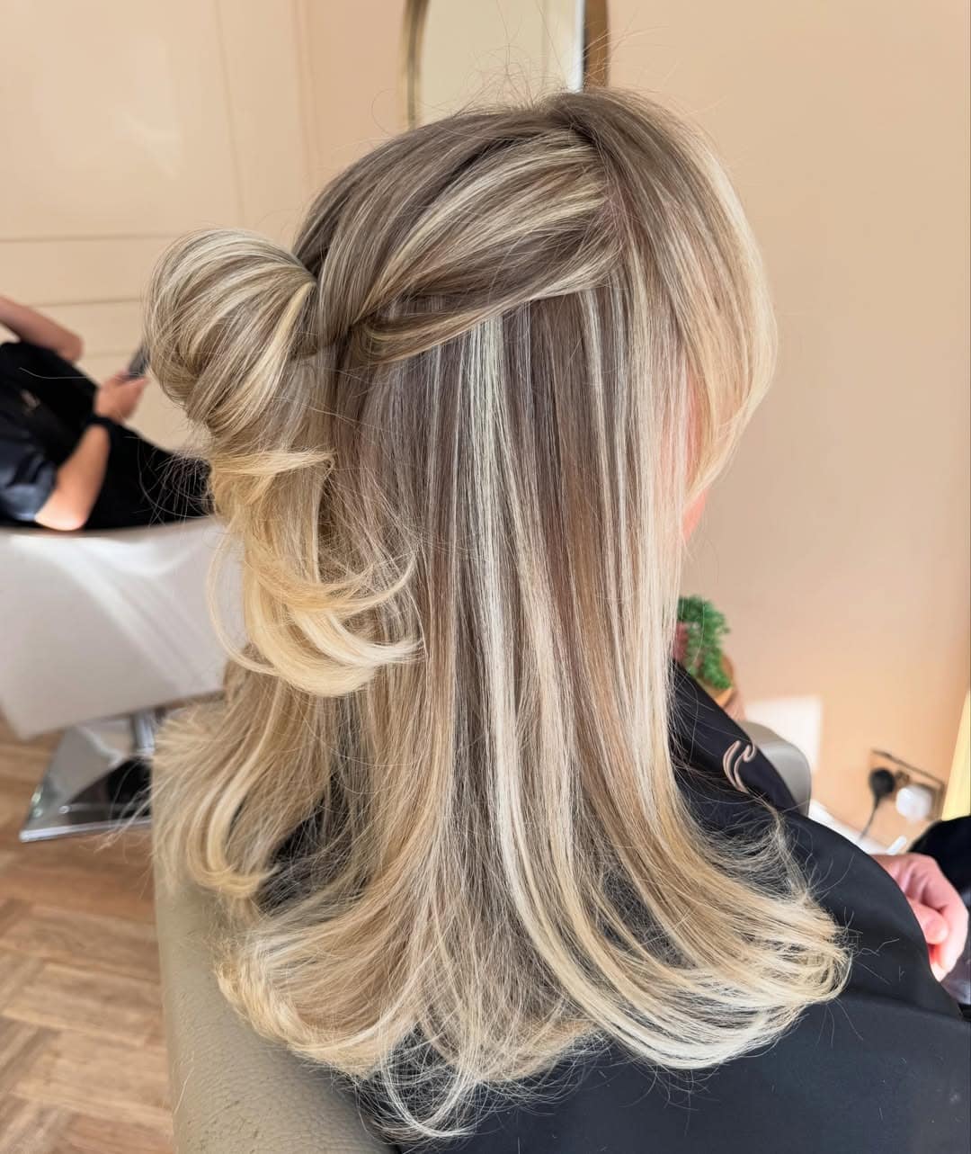 18. Half-Up Dark Blonde with Platinum Highlights - Dark Blonde Hair Color with Highlights