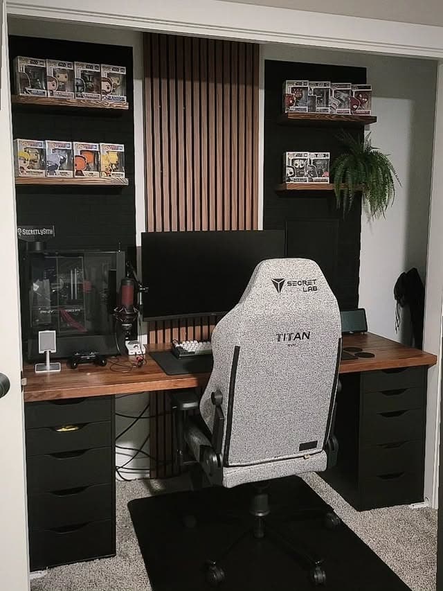 14. Black, Walnut and Gray Gaming Office Idea - gaming office ideas