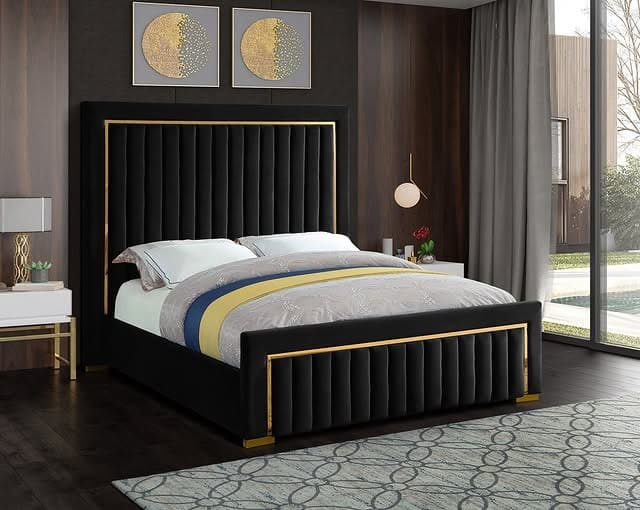 10. Minimal Black, White and Gold Bedroom Idea - black, white and gold bedroom ideas