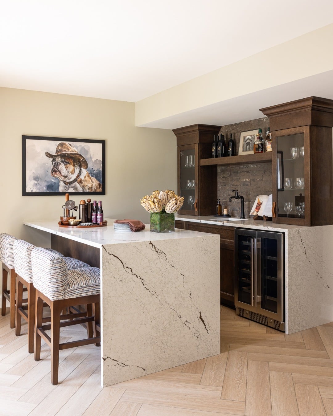19. Espresso Brown and Cream Stone Western Kitchen Idea - western kitchen ideas