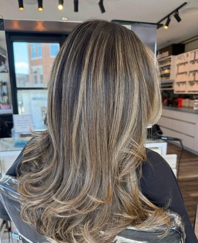 10. Cool Beige Blonde Highlights on a Layered Shoulder-Length Cut - Hair Color with Highlights