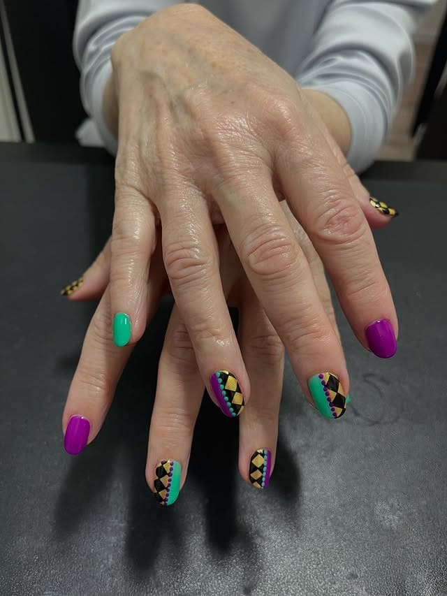 2. Purple and Green Geometric Mardi Gras Nails - mardi gras nail ideas